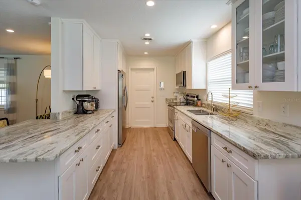 2322 WOODCREST DR, Winter Park, FL 32792