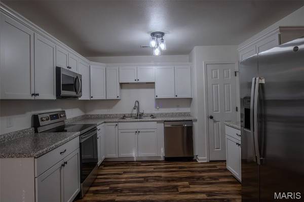 10898 Spring Town Road, Mineral Point, MO 63660