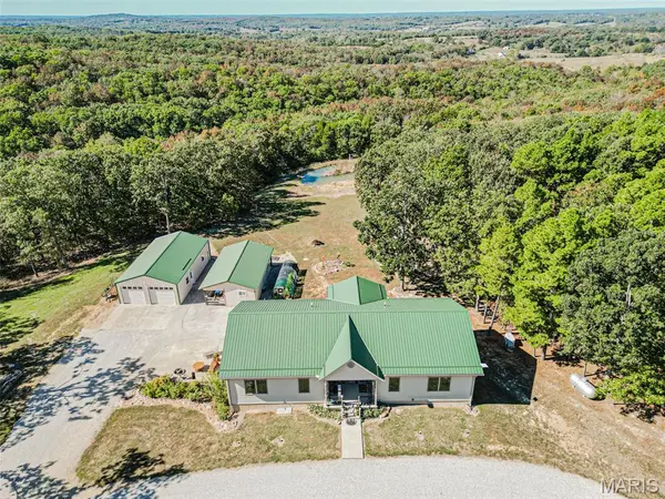 10210 County Road 5260, Rolla, MO 65401