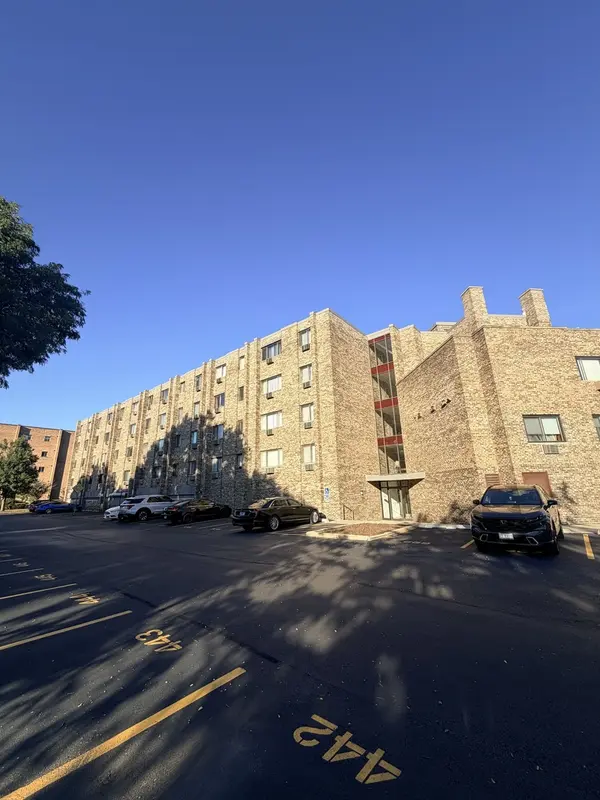 5306 N Cumberland AVE #212, Chicago, IL 60656