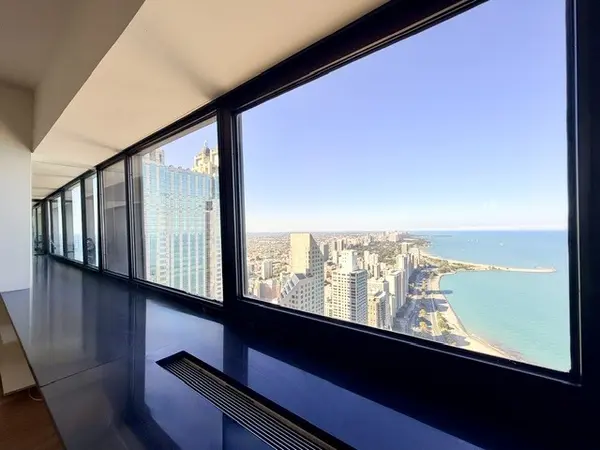 175 E DELAWARE PL #5604, Chicago, IL 60611