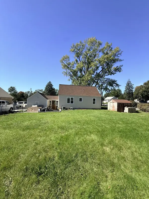 3 S South Elgin BLVD, South Elgin, IL 60177