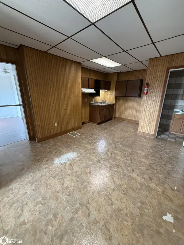 535 S 10Th ST, Burlington, IA 52601