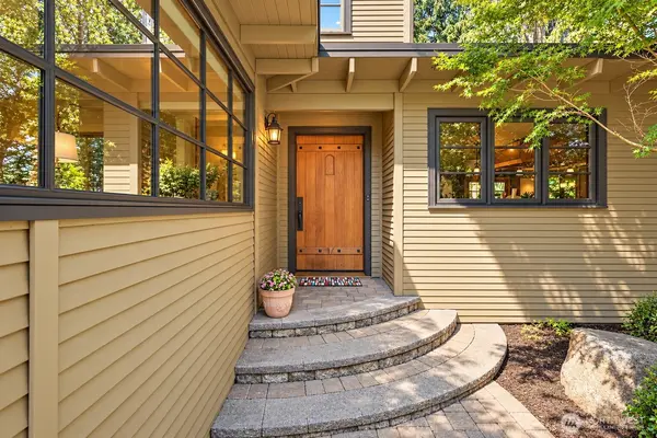 12838 NE 73rd ST, Kirkland, WA 98033