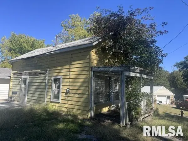 215 W VIENNA ST, Anna, IL 62906