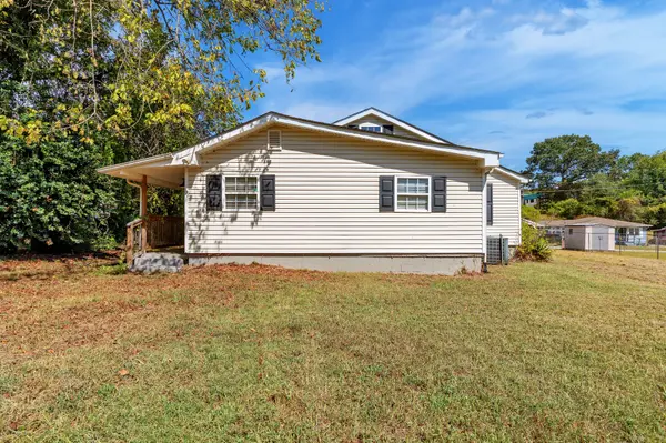 3206 Dyer St, Chattanooga, TN 37411