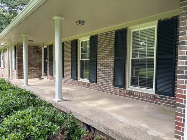 215 Sharondale Dr, Tullahoma, TN 37388