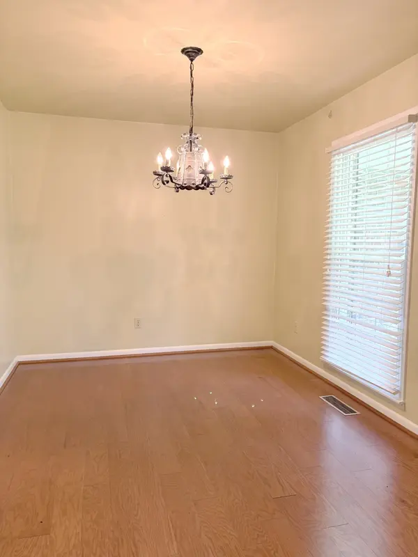 215 Sharondale Dr, Tullahoma, TN 37388