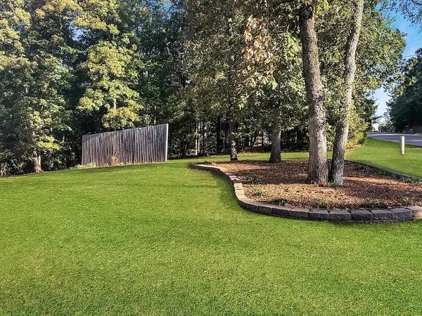 796 Brownfield Rd, Dover, TN 37058