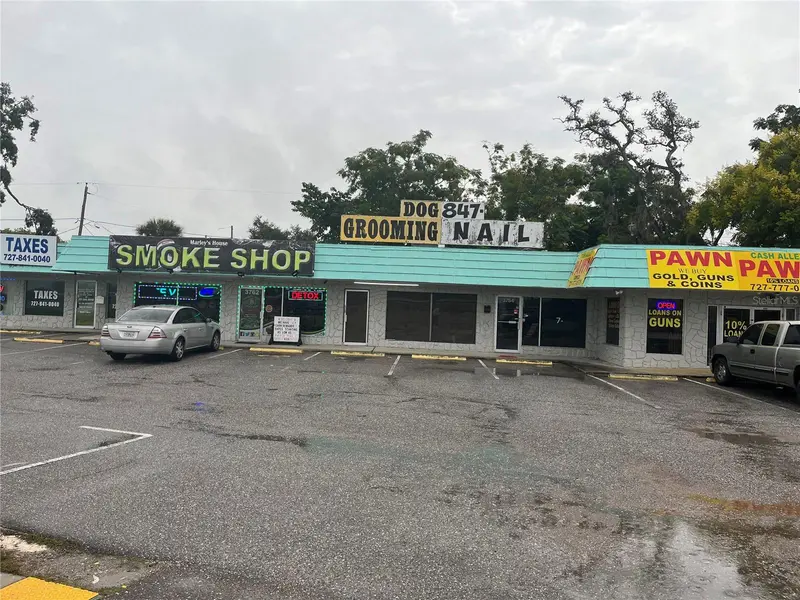 3754 US HIGHWAY 19, New Port Richey, FL 34652
