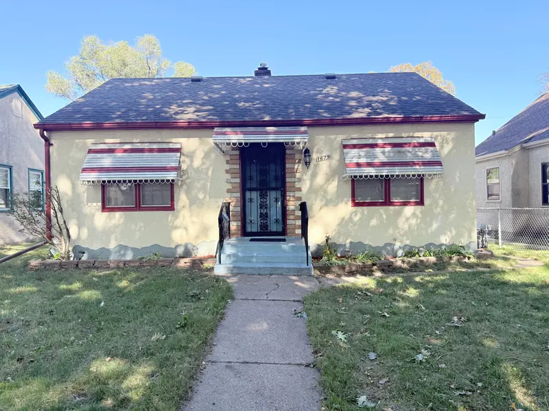 1679 Nevada AVE E, Saint Paul, MN 55106