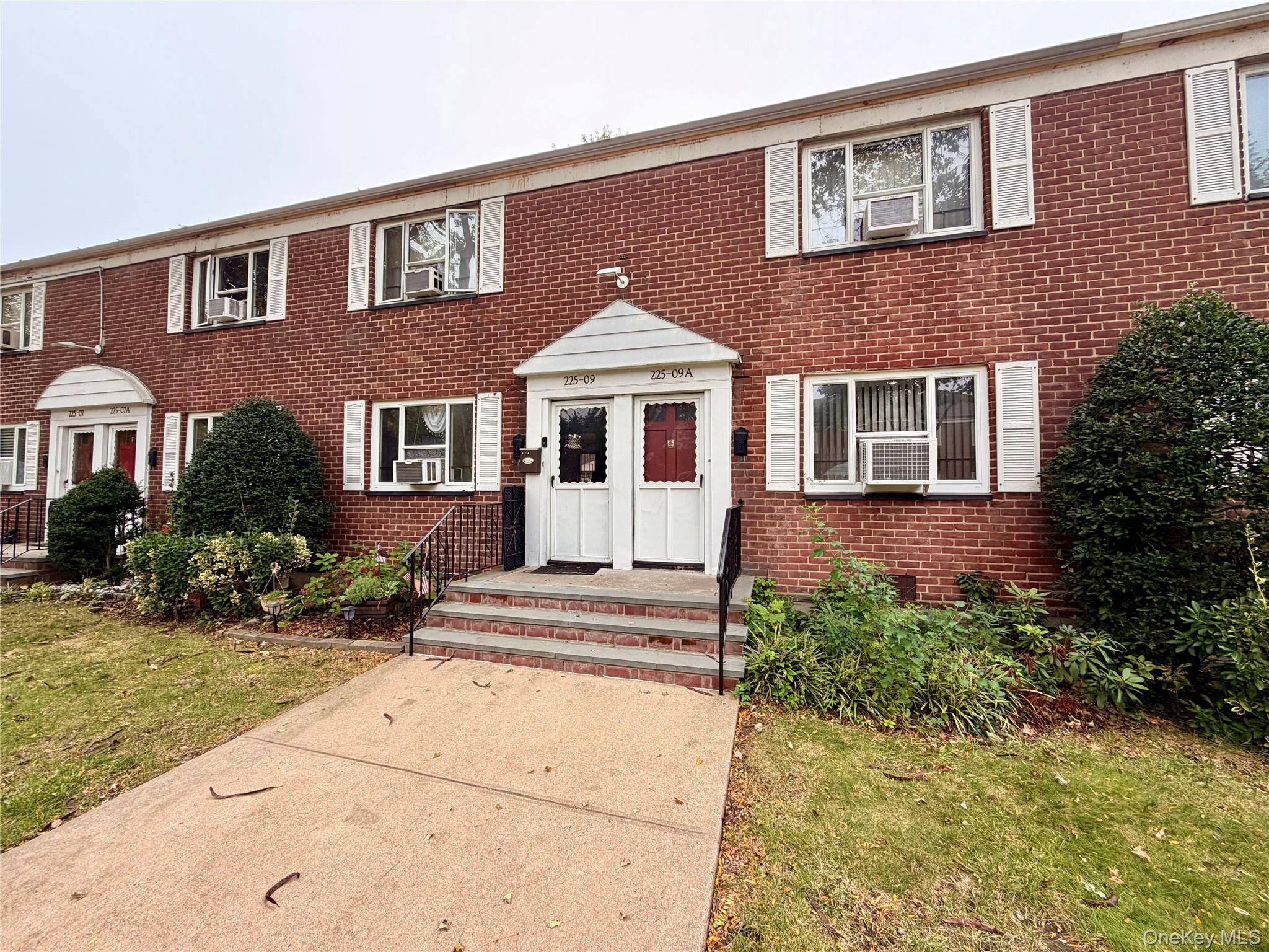 225-09 88th AVE #415, Queens Village, NY 11427