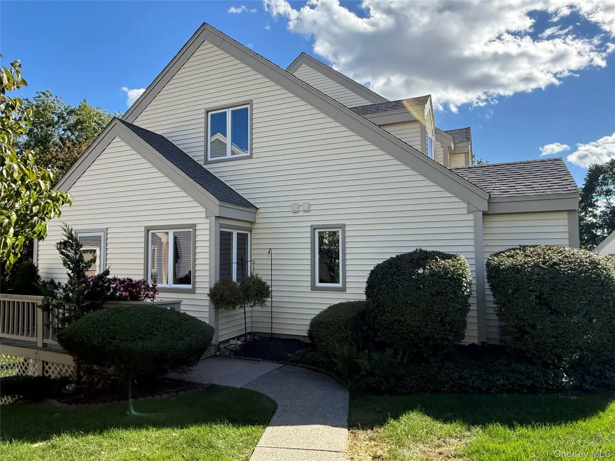148 Fields LN, Peekskill, NY 10566