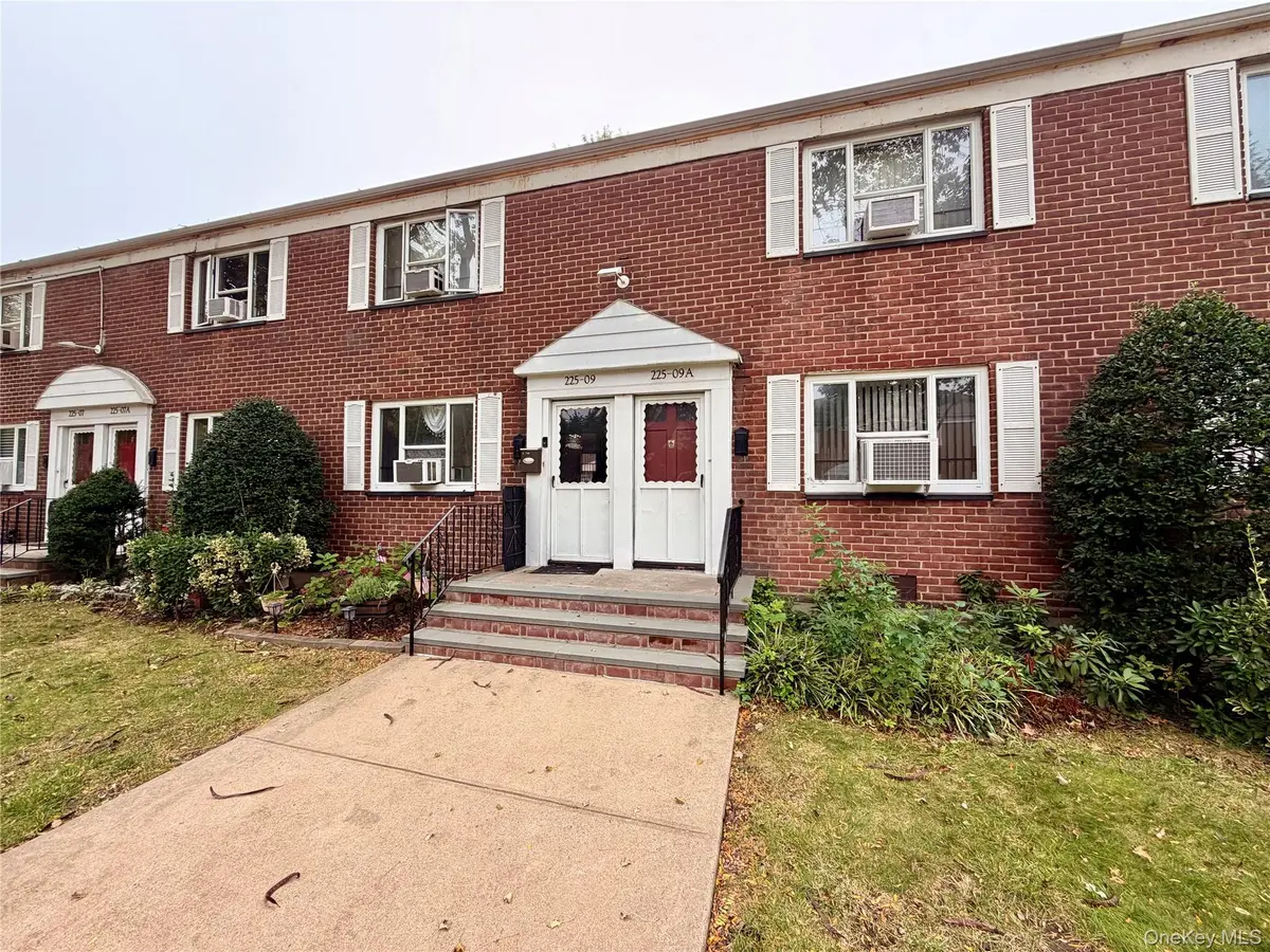 225-09 88th AVE #415, Queens Village, NY 11427