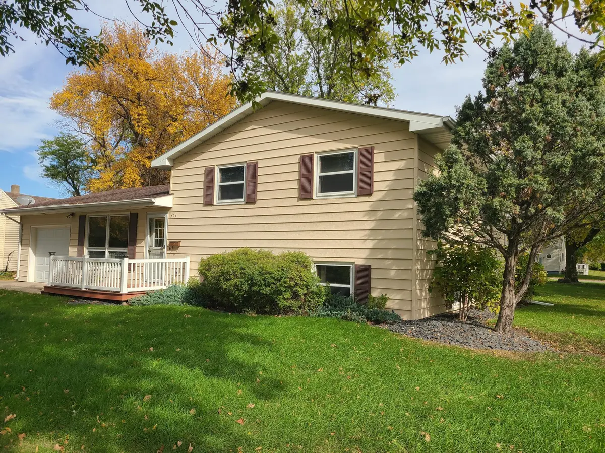 504 11th ST N, Breckenridge, MN 56520