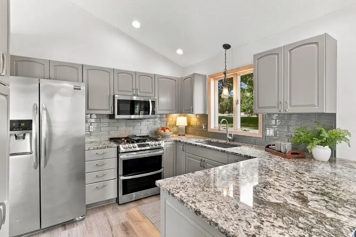 2330 Oak Glen CT, Stillwater, MN 55082