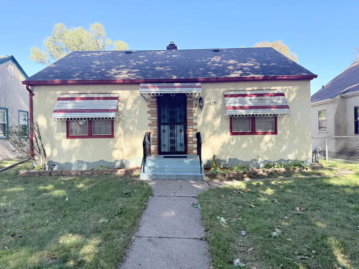 1679 Nevada AVE E, Saint Paul, MN 55106