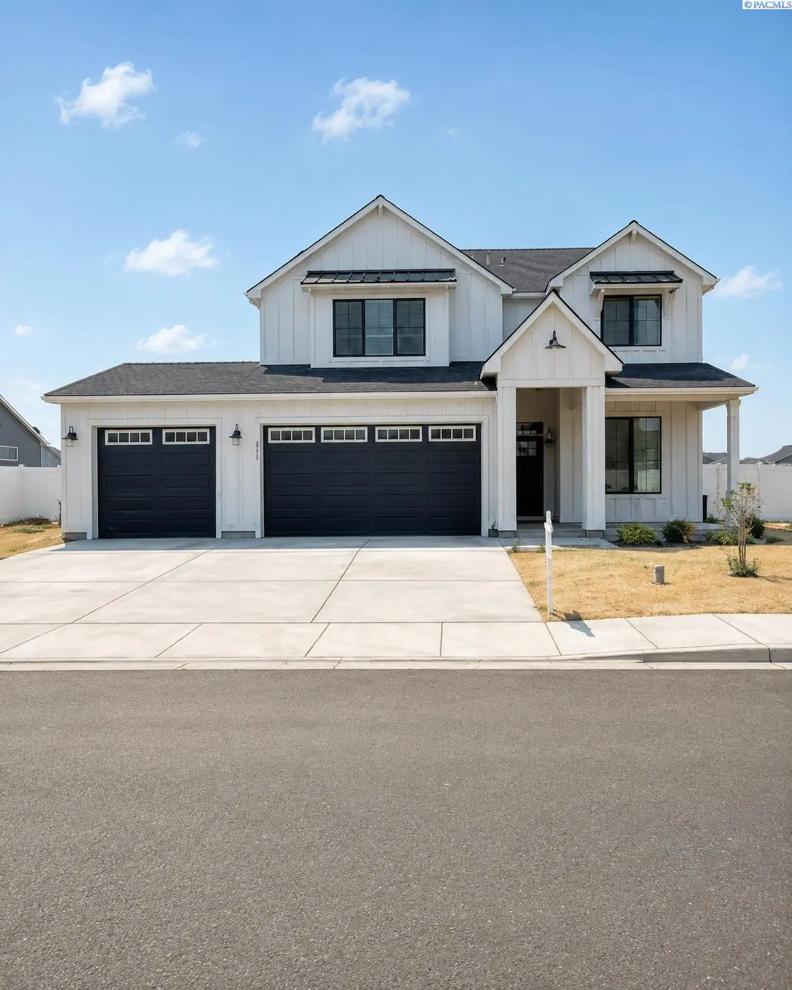 406 Ruby Ave, Grandview, WA 98930