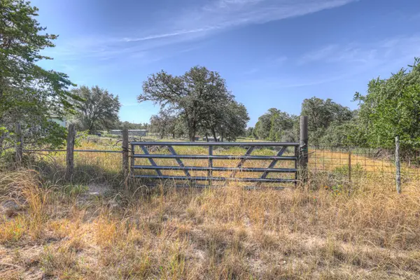 3912 Hickory Forrest DR, Seguin, TX 78155