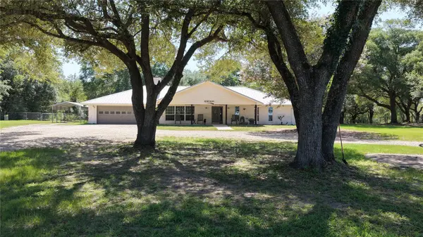 8775 Lone Star RD, Washington, TX 77880