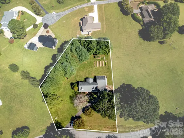 618 Windover DR, Brevard, NC 28712