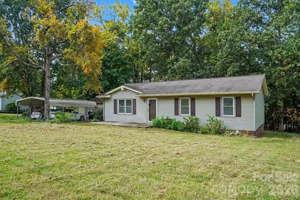 213 Cobblestone LN NW, Concord, NC 28027
