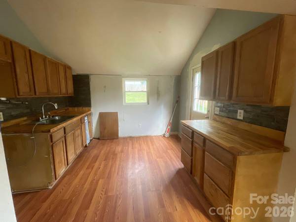 109 Walnut AVE, Belmont, NC 28012