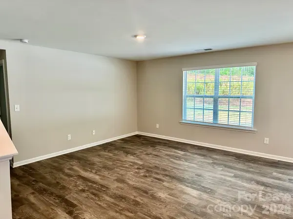 2922 Sherrills Stream DR, Sherrills Ford, NC 28673