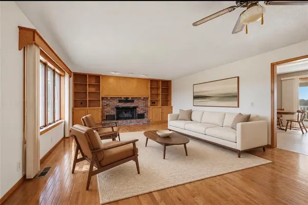 20275 E 1100 RD, Pleasanton, KS 66075