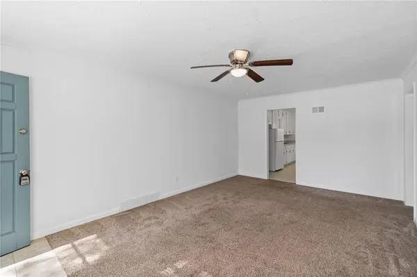 8108 9 HWY, Kansas City, MO 64152
