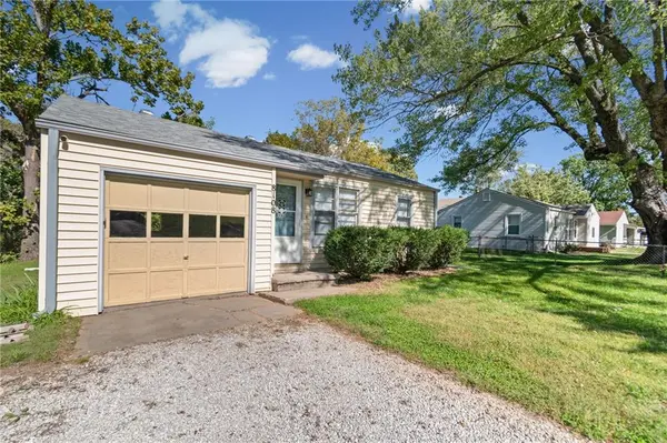8108 9 HWY, Kansas City, MO 64152