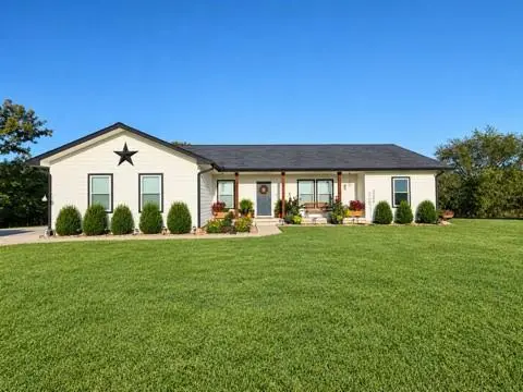 4434 Missouri DR, Ottawa, KS 66067