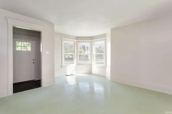1212 Lincoln WAY, South Bend, IN 46628-2469