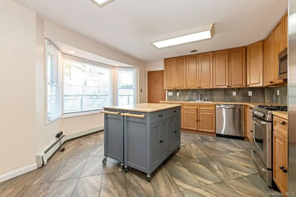 149 Lakeside DR, Lawrence, NY 11559