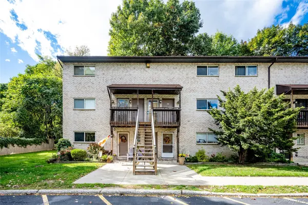 26 Cooper RD #915, Poughkeepsie, NY 12603
