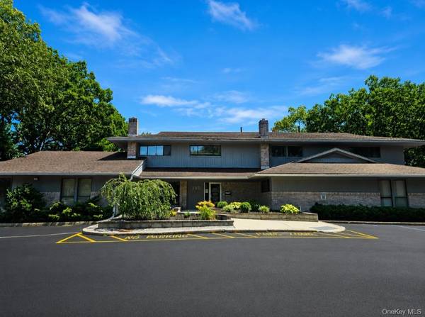 350 Veterans Memorial HWY #5, Commack, NY 11725