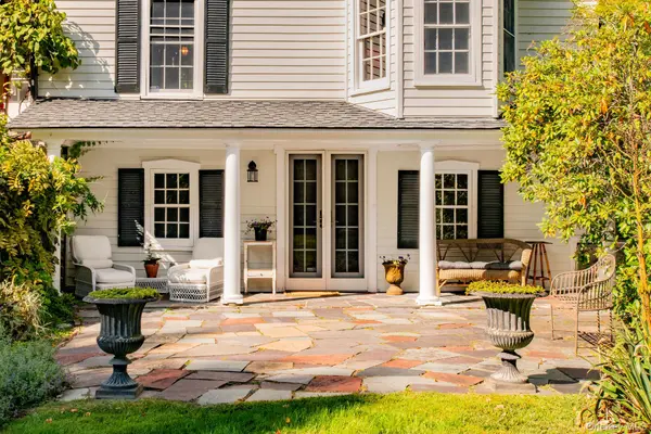 521 Barrett Hill RD, Mahopac, NY 10541