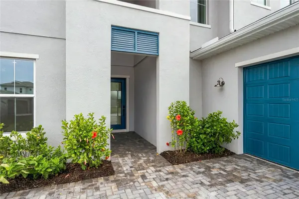 17805 PALMISTE DR, Bradenton, FL 34202