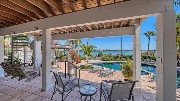 2116 CASEY KEY RD, Nokomis, FL 34275
