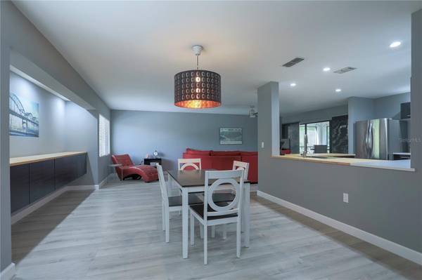 2746 ORCHID OAKS DR #301AZA, Sarasota, FL 34239