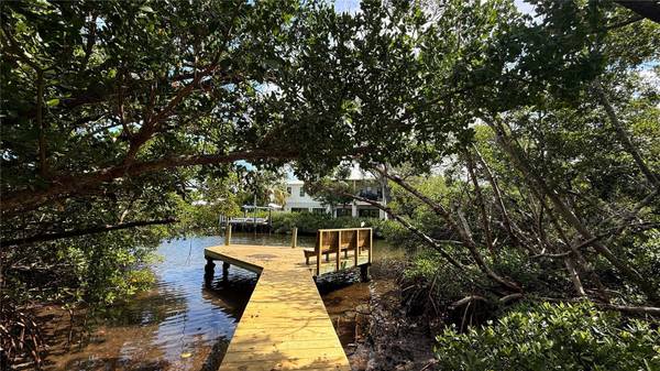 124 HAMMOCK RD, Anna Maria, FL 34216