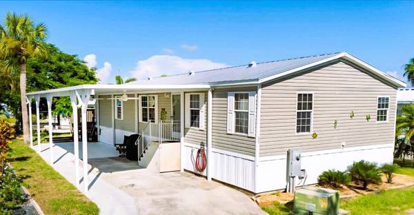 3127 BAYSIDE Pkwy, Punta Gorda, FL 33982