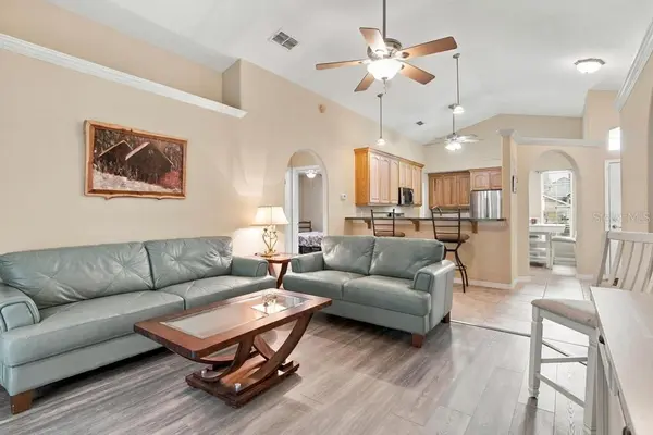 81 GOLFVIEW CIR, Umatilla, FL 32784