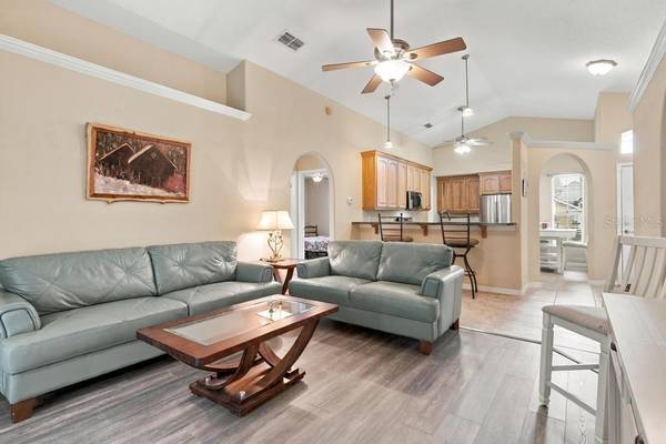81 GOLFVIEW CIR, Umatilla, FL 32784