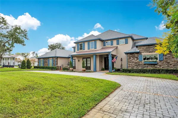 8804 BAY HILL BLVD, Orlando, FL 32819