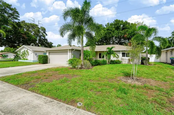 744 GREEN VALLEY RD, Palm Harbor, FL 34683