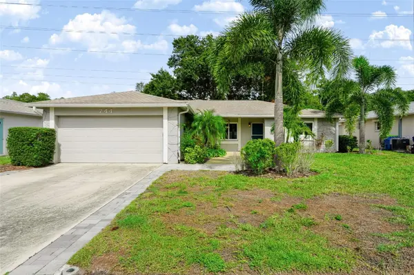 744 GREEN VALLEY RD, Palm Harbor, FL 34683