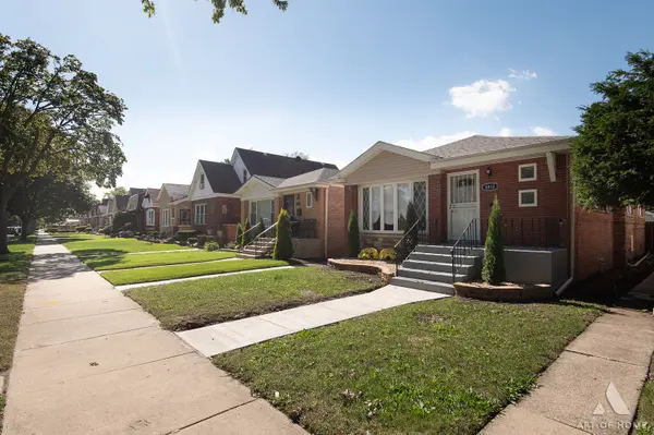 8810 S Euclid AVE, Chicago, IL 60617
