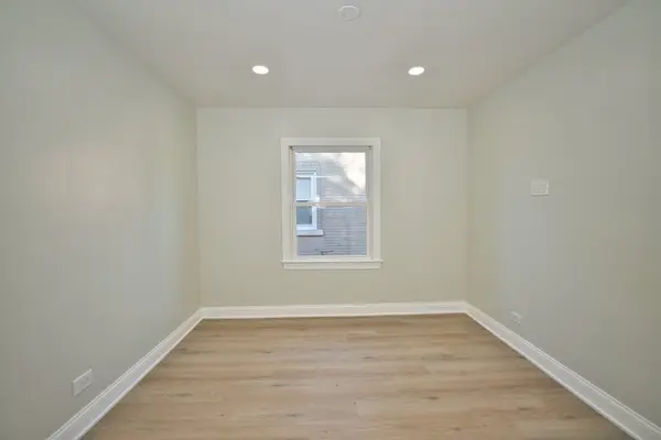 2830 W Summerdale AVE #2, Chicago, IL 60625