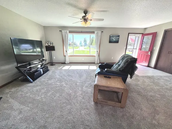 914 E Boyer ST, Gibson City, IL 60936